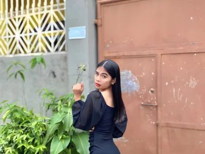 mikhaylahanderson profile