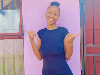 SexyPetitex25 on StripChat