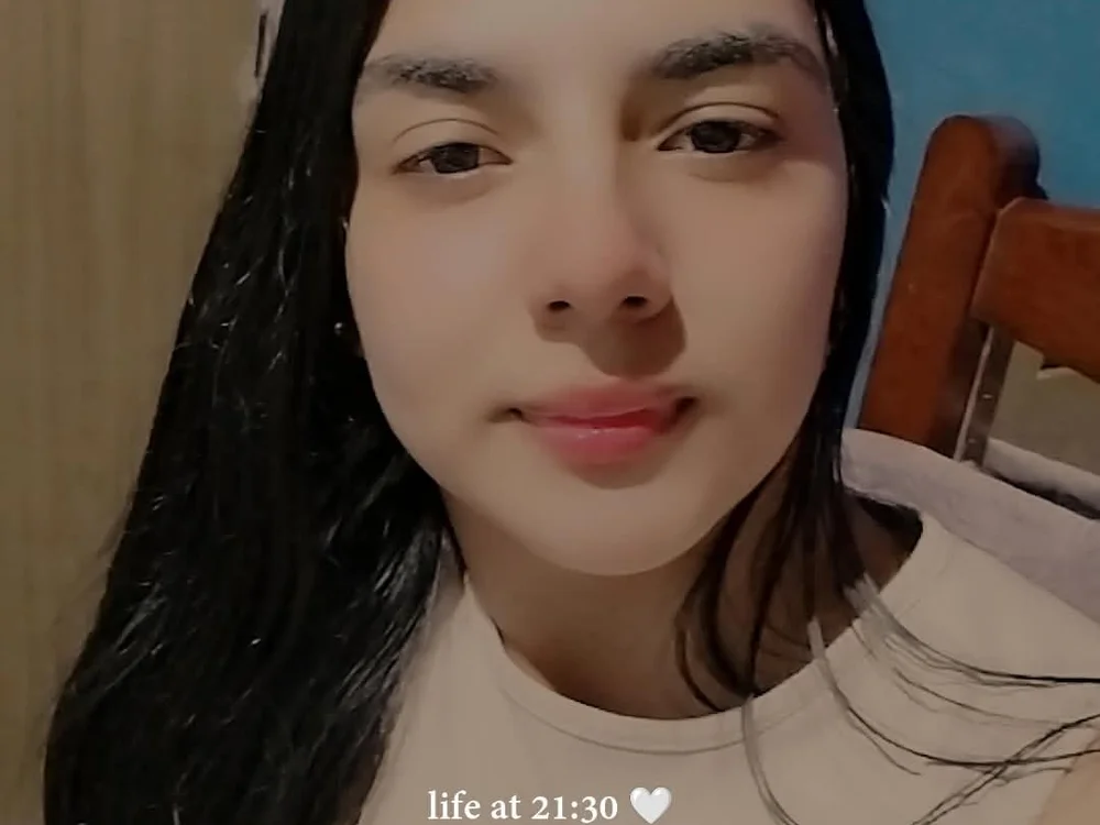 lohaynee's Offline Chat Room