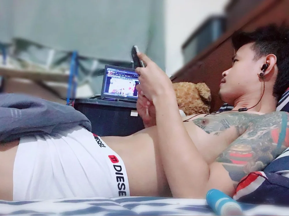 Rossolnwza69n Offline XXX chat