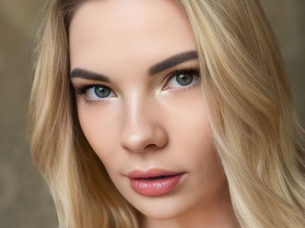 Eva_Secrets' Offline Chat Room