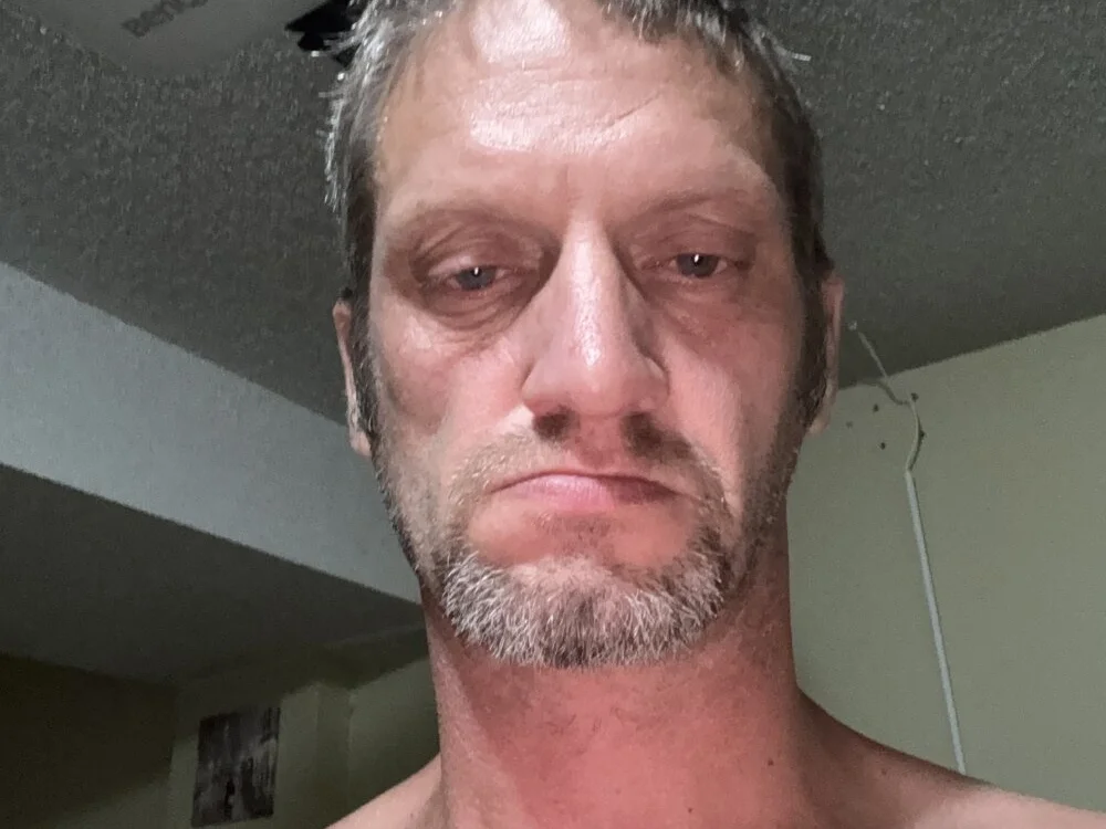 Offline XXX chat Hornyguynotshy198214