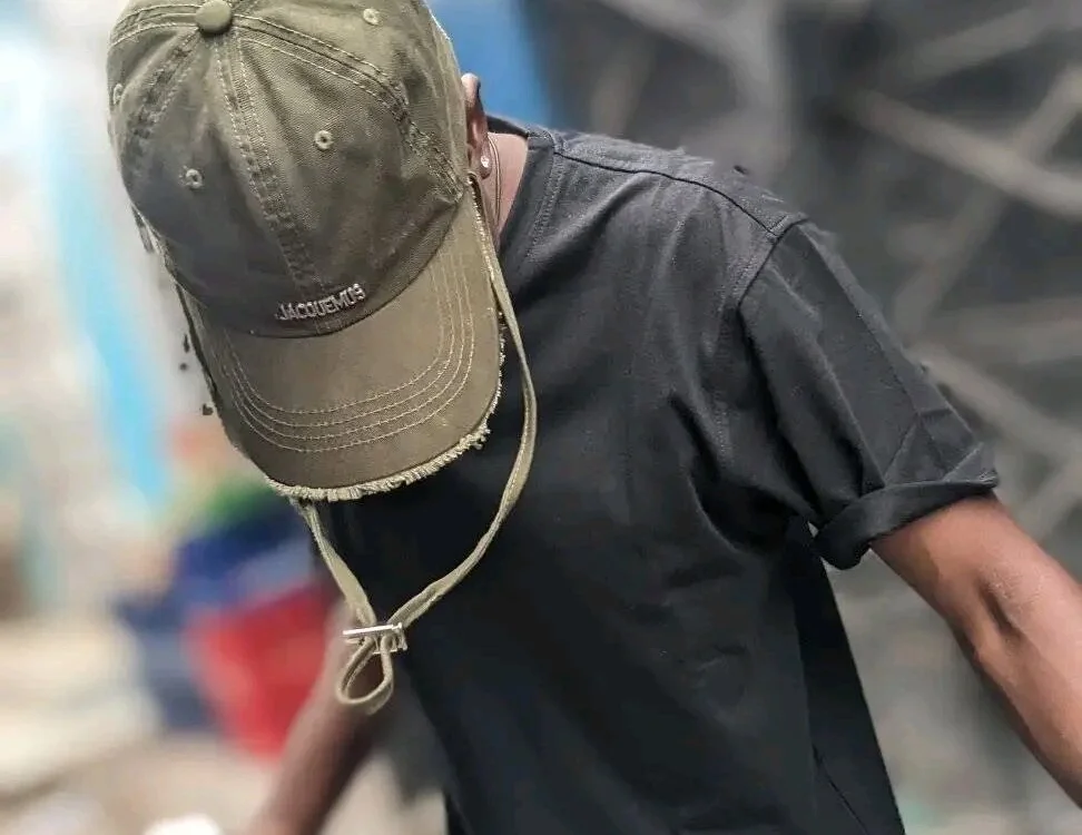 Bbcman4: συνομιλία ΧΧΧ εκτός σύνδεσης