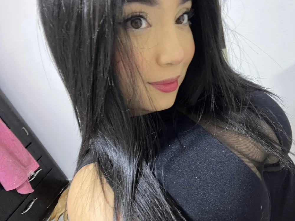 Emilyy_williams_'s Offline XXX Chat