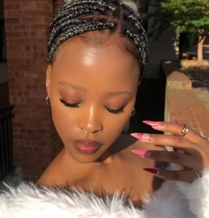 Lavish_Lunaa offline XXX-chat