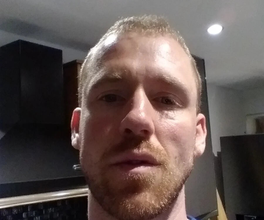 NakedBuilders' Offline Chat Room