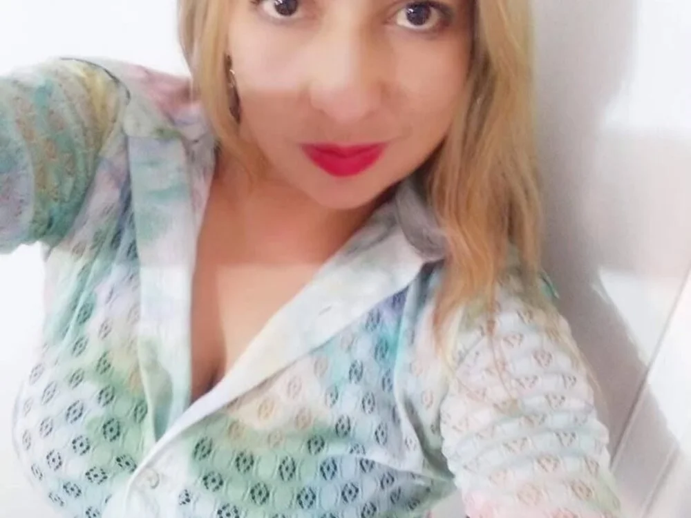 valentina_squirt_milf Adlı Modelin Çevrimdışı XXX Sohbeti