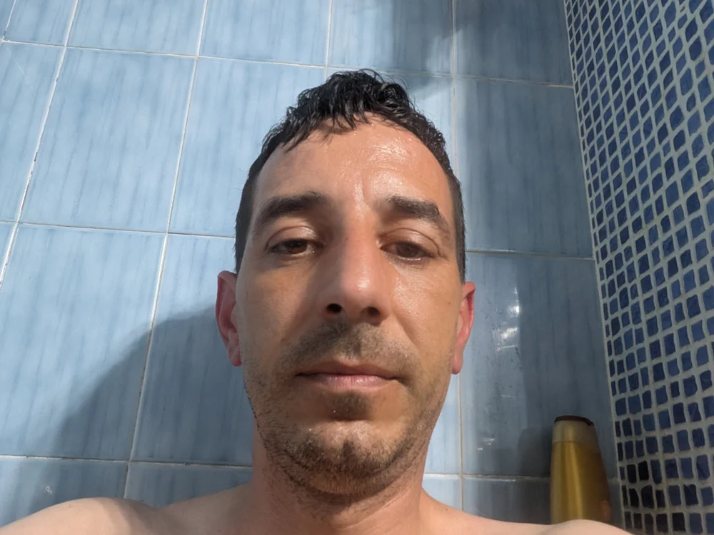 Chatroom XXX hors ligne de Miguelitros