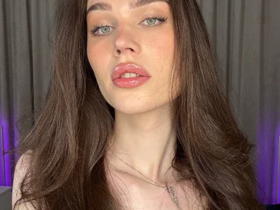 Sweet_Jealousy Chat XXX Ngoại tuyến