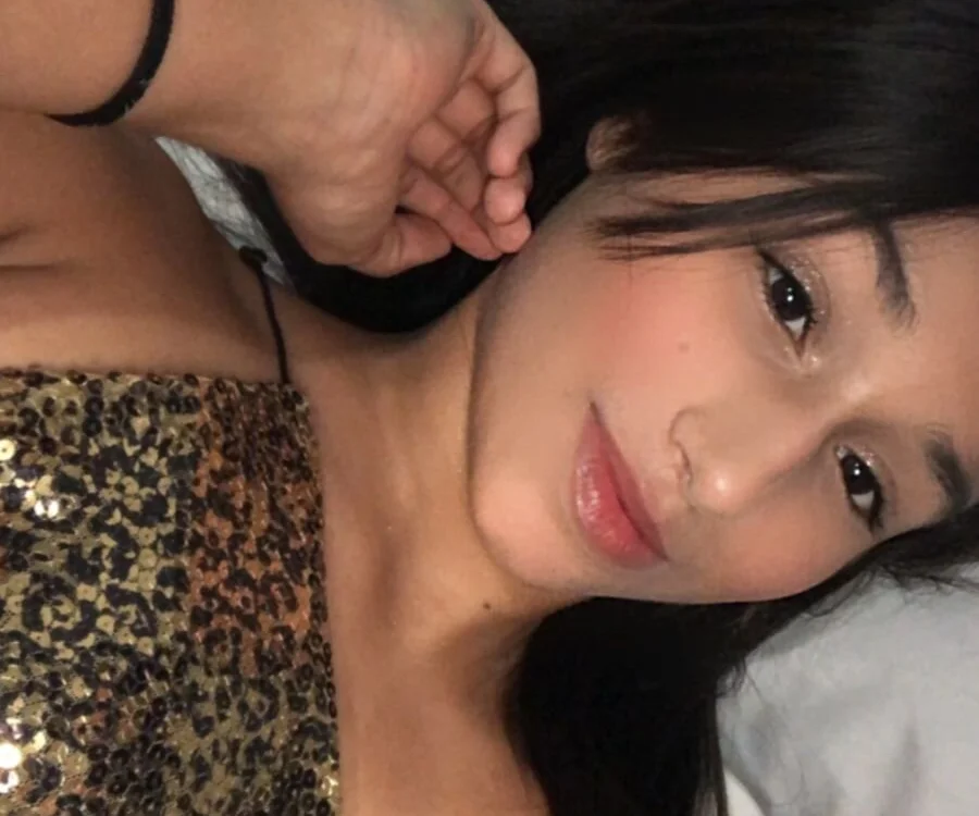shybuthots' Offline XXX Chat