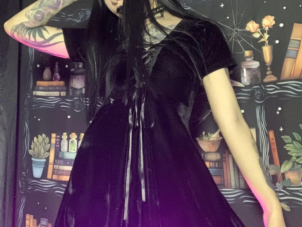 lilithmoon_666_'s Offline Chat Room