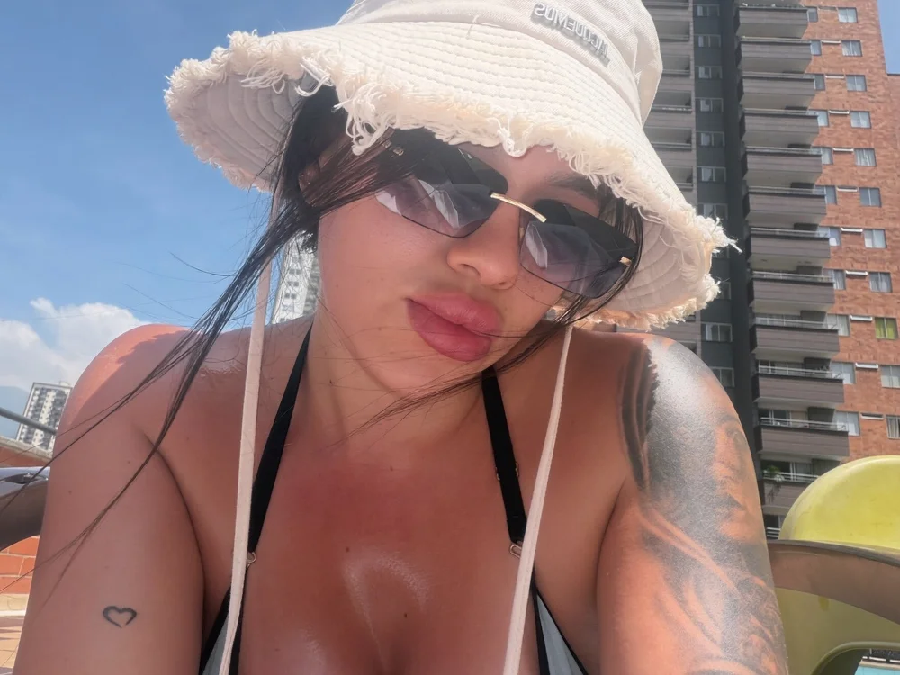 Offline XXX chat modela MariaAntonia__