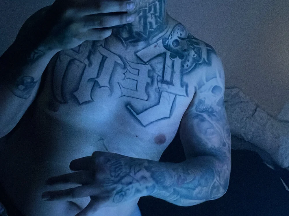 BigdickkAndTattsss Offline XXX Chat