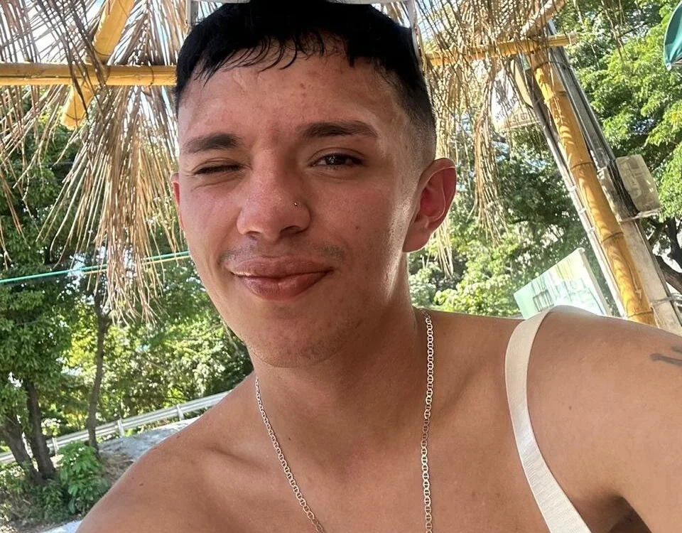Kai_Maddox offline chatrum