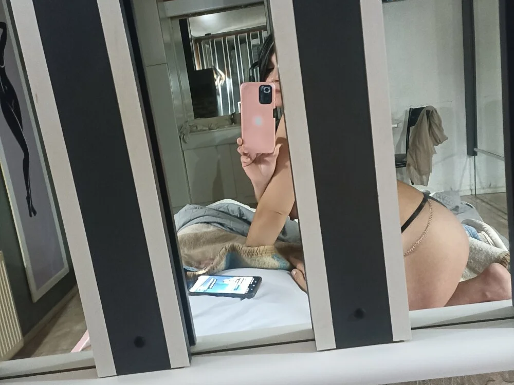 SHAMELESSLY_HOT Chat XXX offline