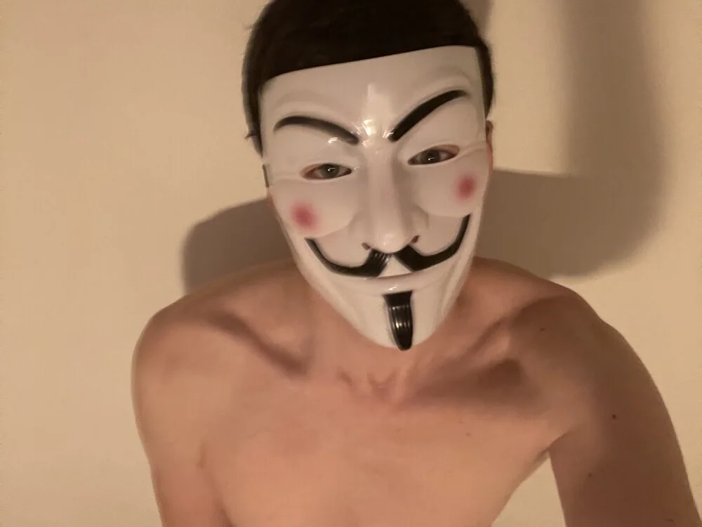 MigelSanche Offline XXX Chat