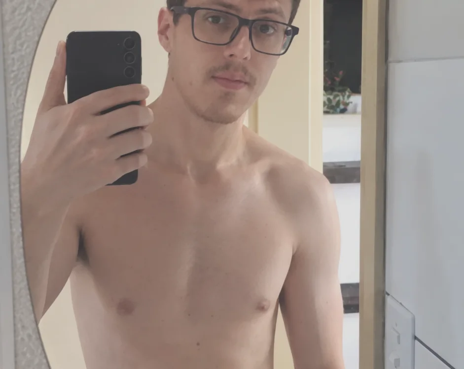 GurizaoBuck Adlı Modelin Çevrimdışı XXX Sohbeti