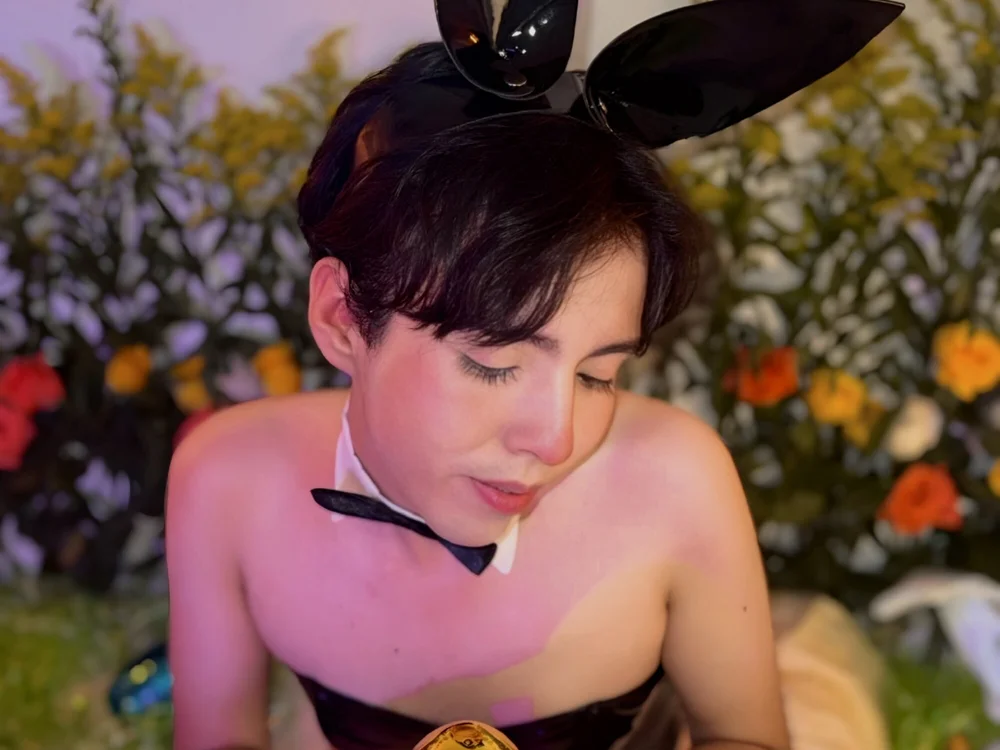 Lucca__555's Offline XXX Chat