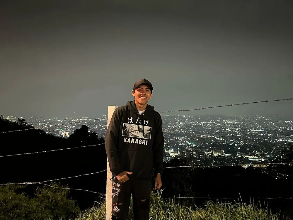 Nicky_2276's Offline Chat Room