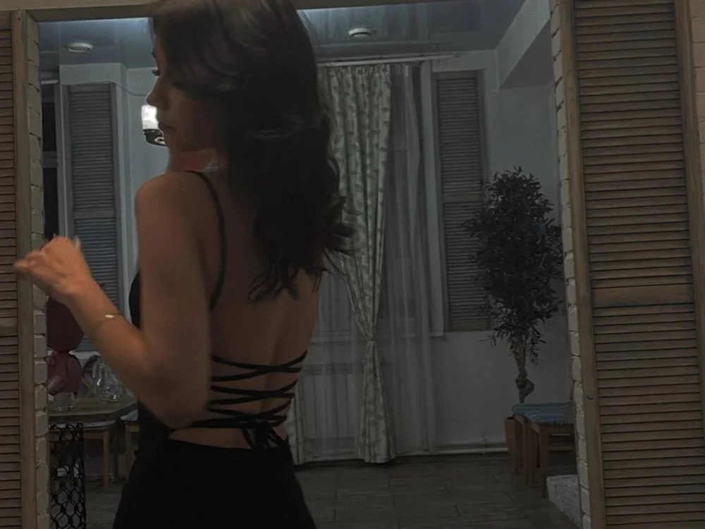 Offline XXX chat modela luna_m00n