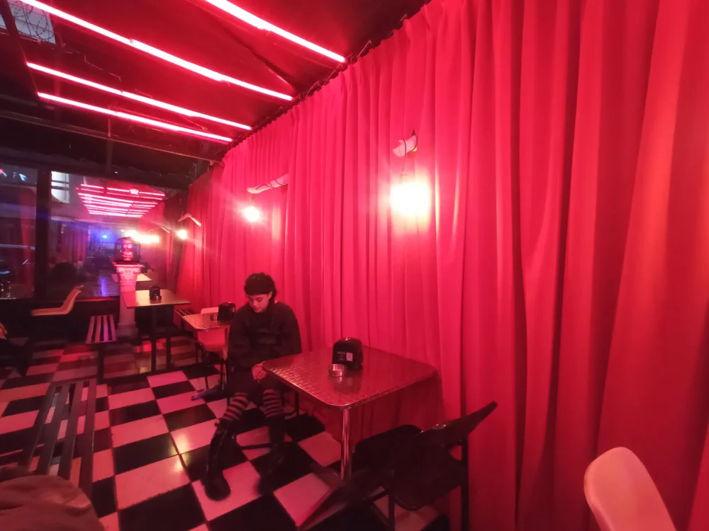 sensitivealluka offline XXX-chat