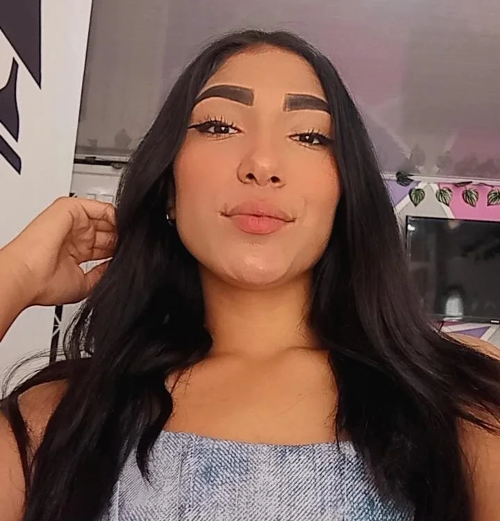 RoxanneLambert_ offline chatrum