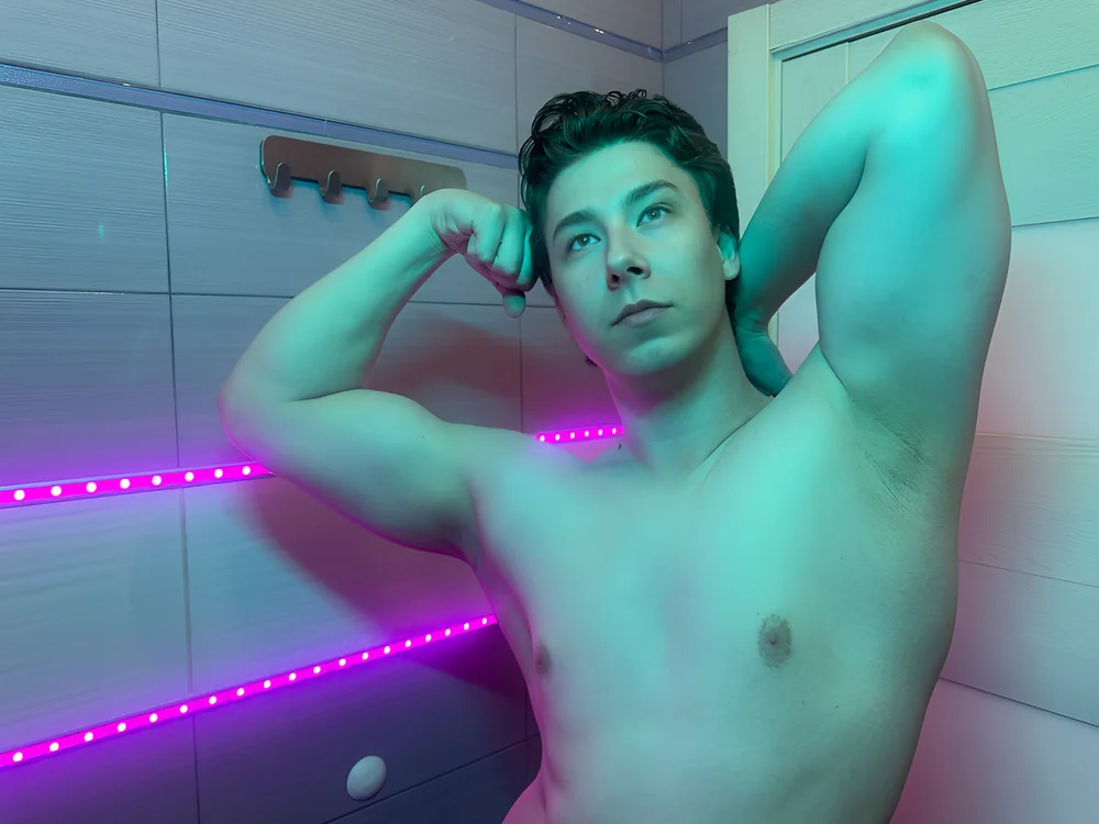 Massimo_Voss offline XXX-chat