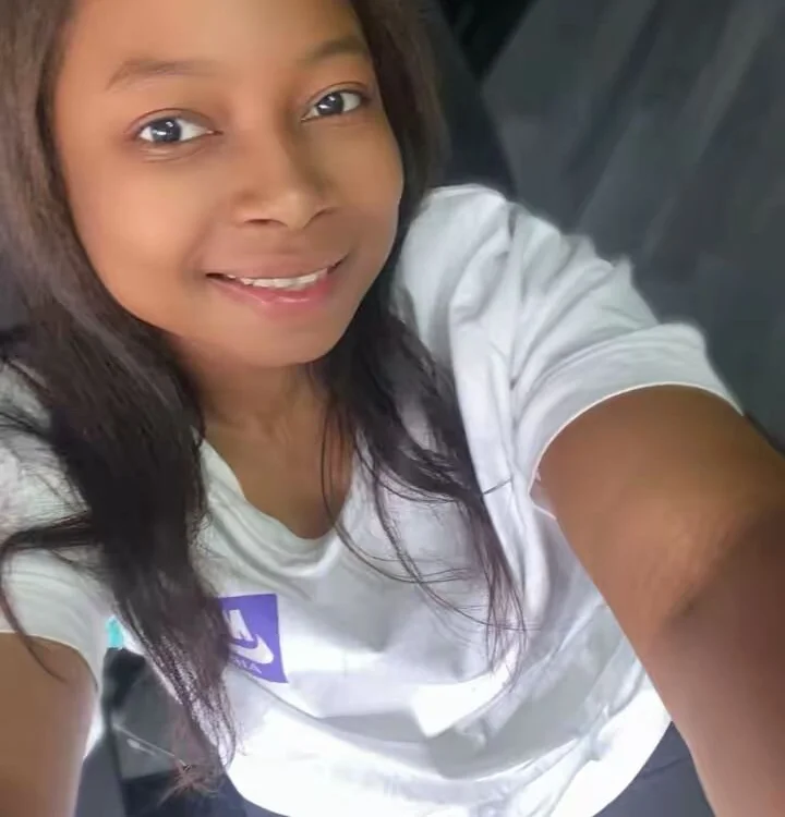 Lucero_Collins 离线XXX聊天