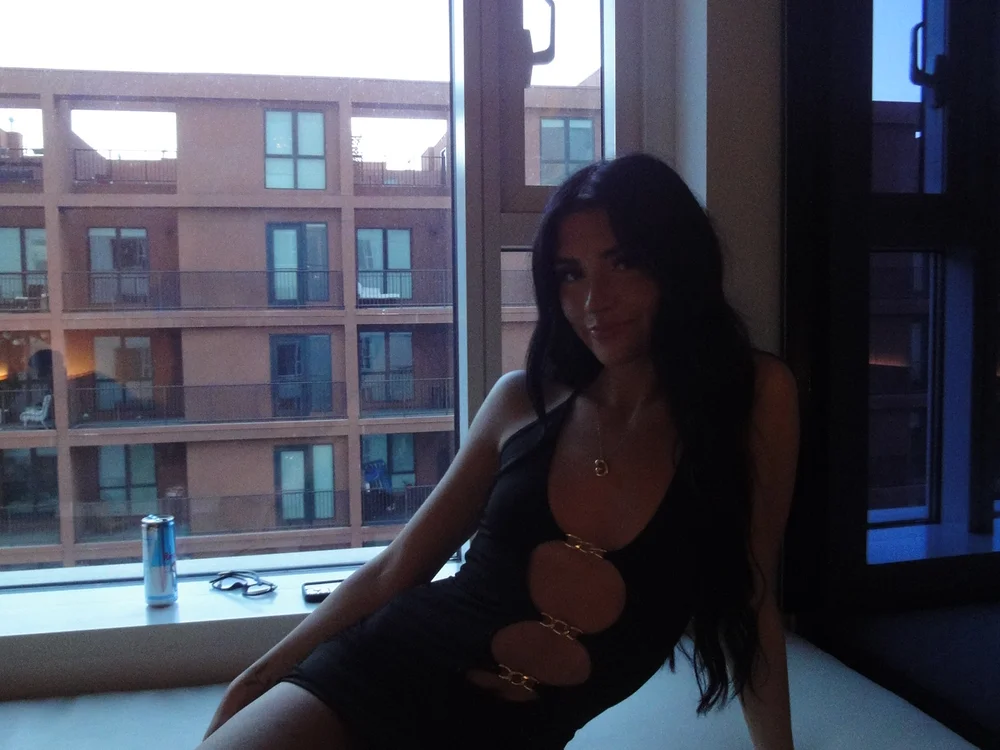 Estee_Lavina offline chatrum