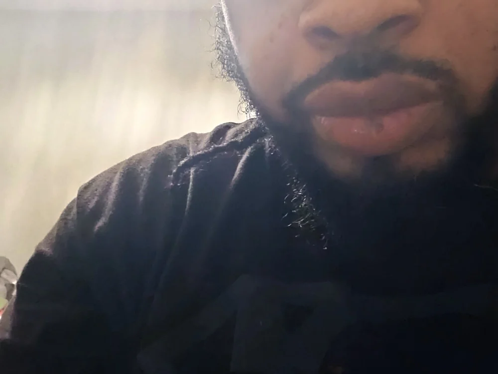 Shelovemybelly offline XXX-chat