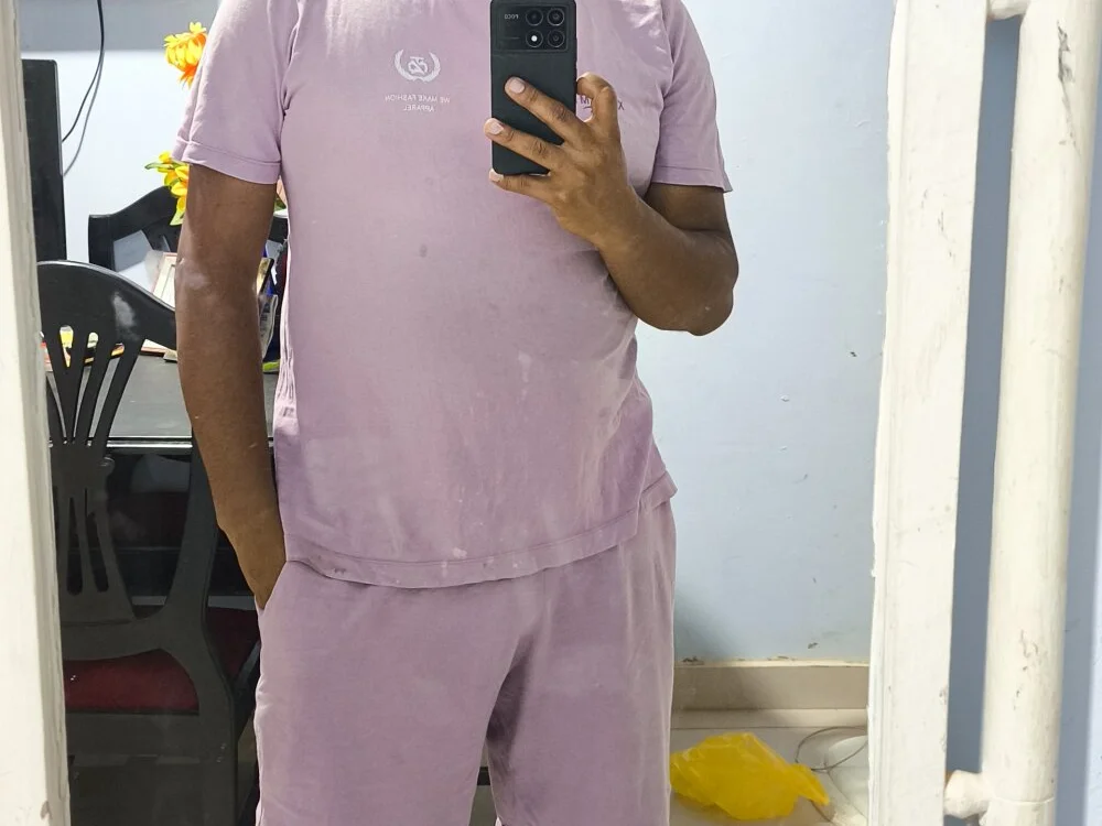 Louch03 Adlı Modelin Çevrimdışı XXX Sohbeti