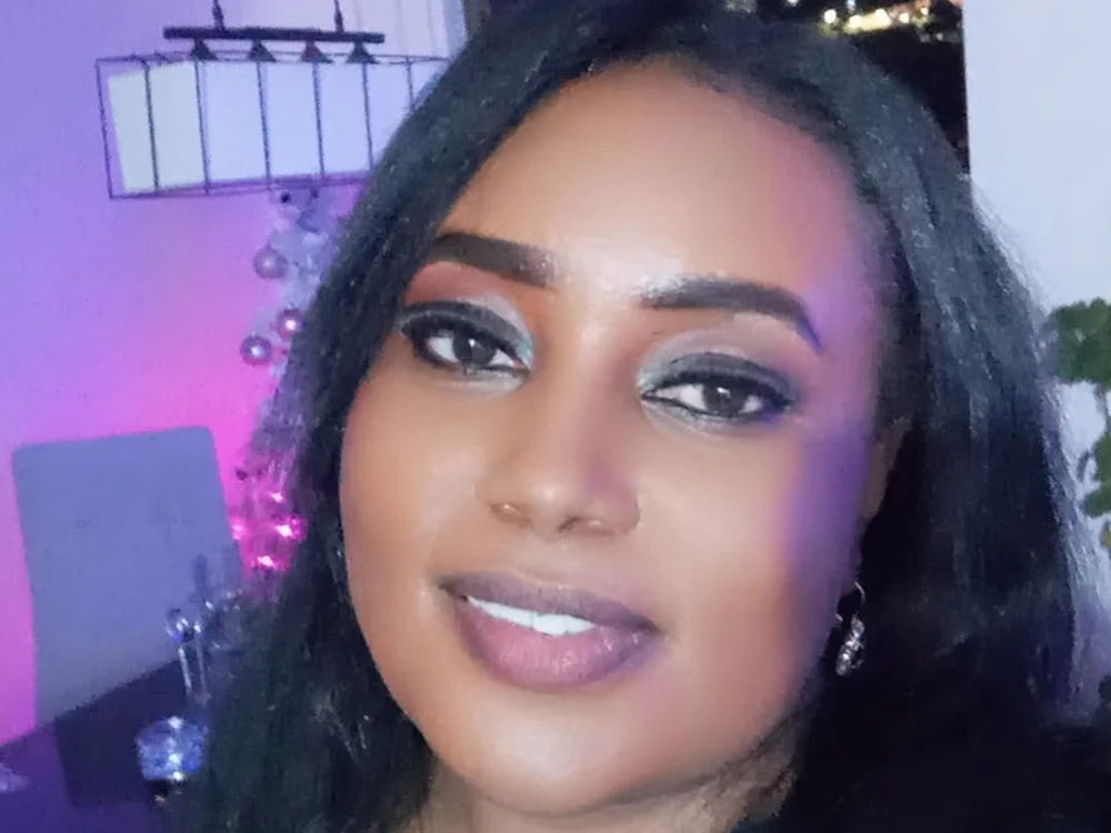 Aisha_Gold_ offline XXX-chat