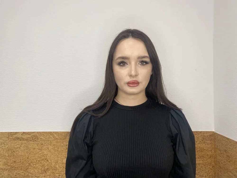 KiraBillson's Offline Chat Room