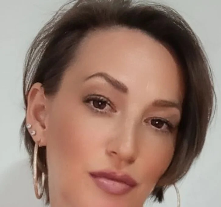 ArianaStarr Offline XXX-chat