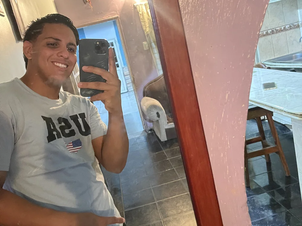 andresalee's Offline Chat Room