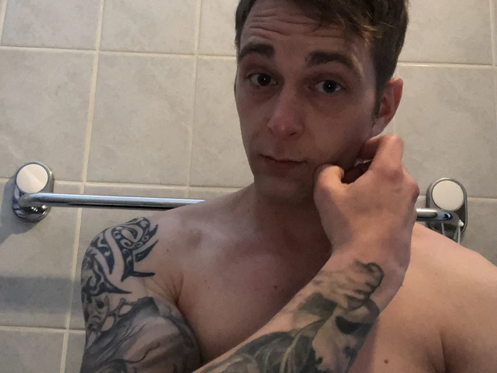 Railer47's Offline XXX Chat