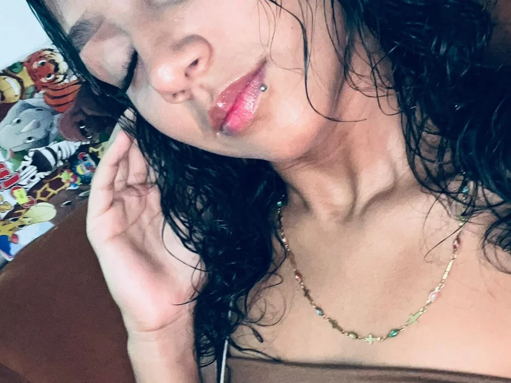 valeriacute18 cam model