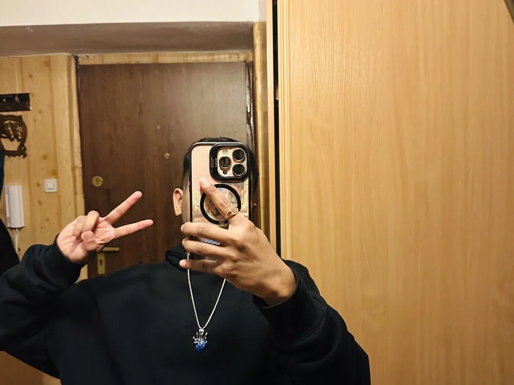 Offline XXX chat modela Mumbai_Guy_143