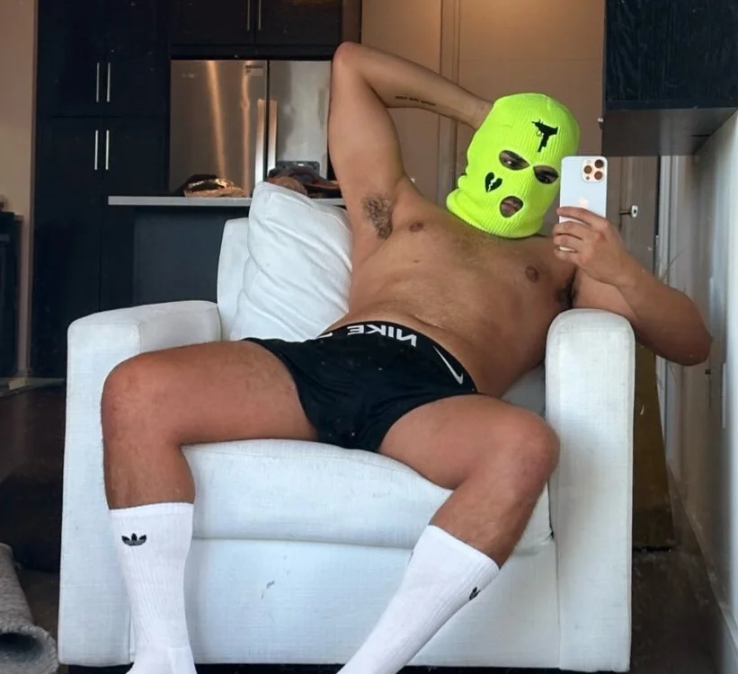 TheSockJock's Offline Chat Room