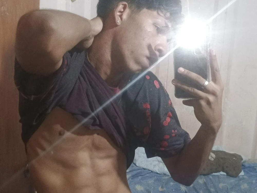 Yeiber_sbg's Offline XXX Chat