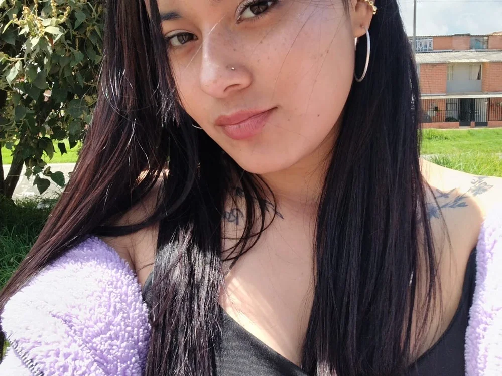 Raven_Starr's Offline Chat Room