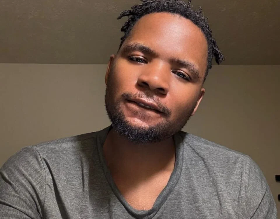 ishmoomber's Offline Chat Room