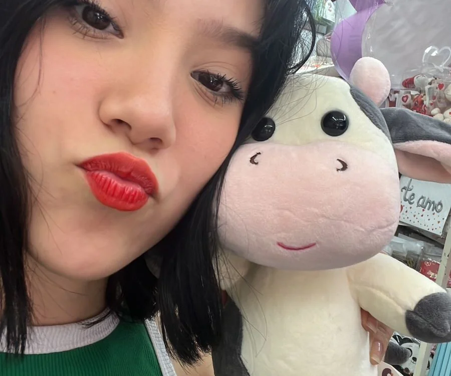 TeenPussyShow's Offline XXX Chat