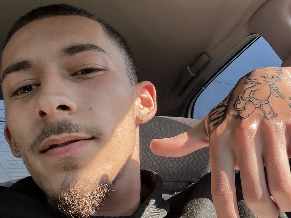 Daddikai: офлайн-секс-чат