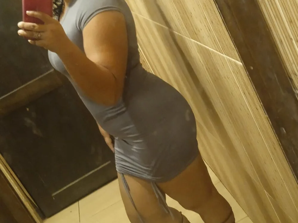 priscilasex69 Chat XXX offline