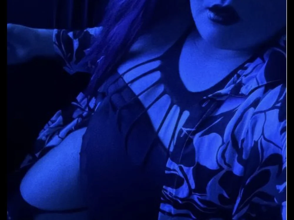 salome1828's Offline Chat Room