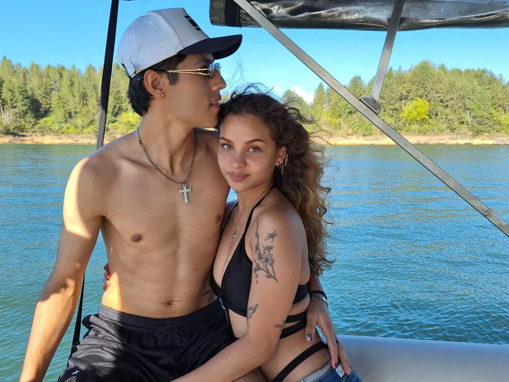 hinata_itachi's Offline XXX Chat