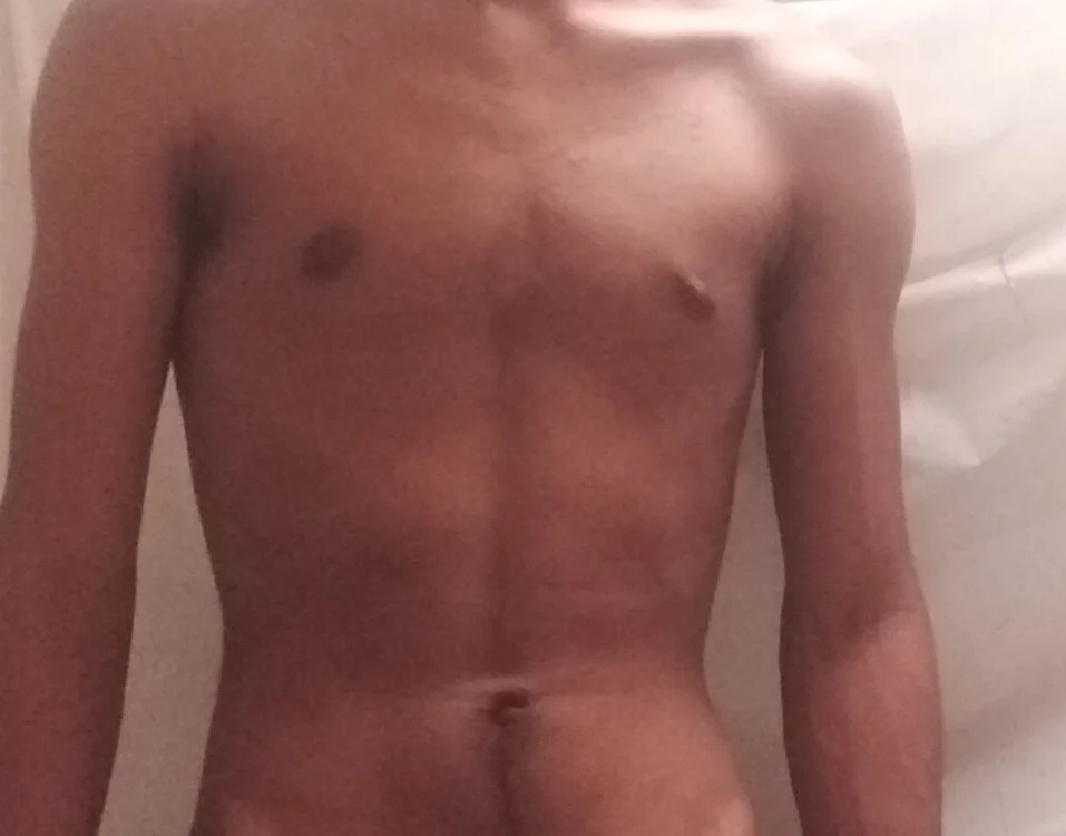 Reynold2608 Offline XXX-chat