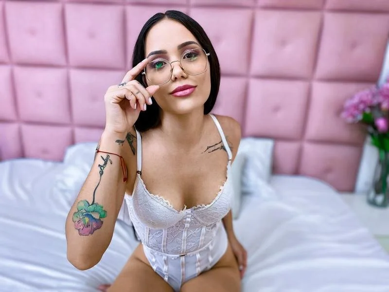دردشة Katy_Jhomson الجنسية دون اتصال