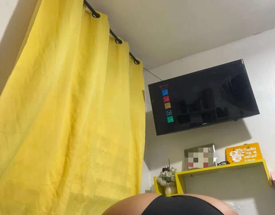 Darkhoneybb's Offline XXX Chat